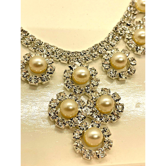 Necklace & Earrings Set Faux Pearl & Rhinestone Jessica McClintock Jewelry - Picture 3 of 3